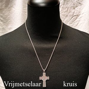 Ketting met kruis met vrijmetselaar teken
